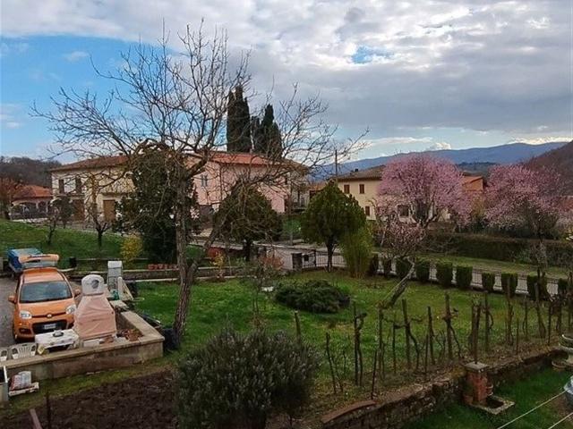 Appartamento in vendita a Pratovecchio Stia, Pratovecchio
