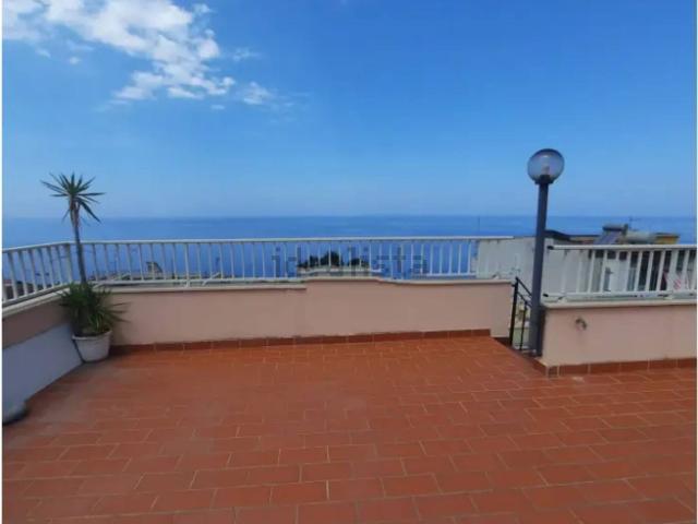 Appartamento in vendita a Calabria, Reggio Calabria