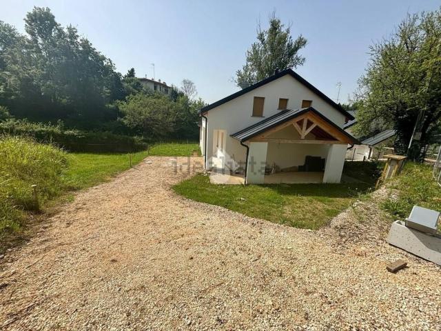 Appartamento in vendita a Costa, Conegliano