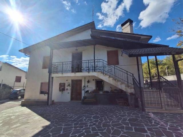 Appartamento in vendita a Colle di Sassa, L'Aquila