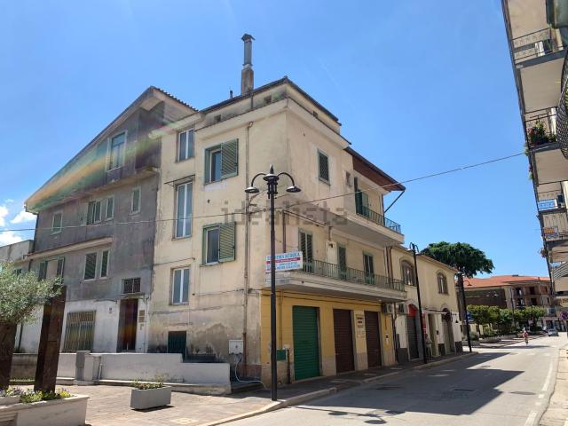 Appartamento in vendita a Polla, Campania