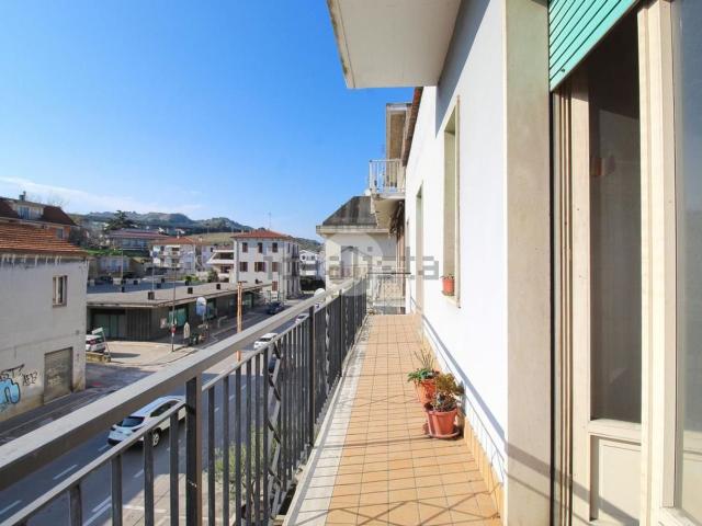 Appartamento in vendita a Ragnola, Marche
