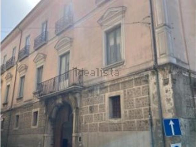 Appartamento in vendita a Ceppaloni, Campania