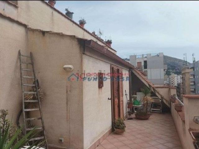 Attico in vendita a Trapani, Sicilia