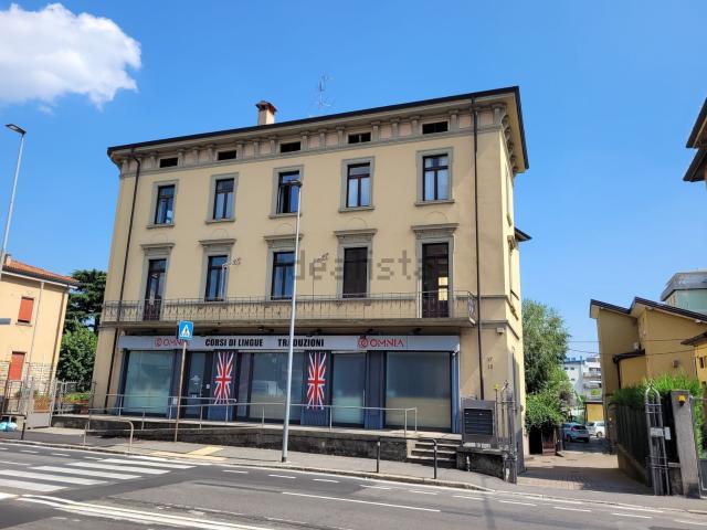 Appartamento in vendita a Bergamo, Lombardia