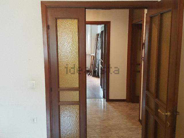 Appartamento in vendita a Pesaro, Pesaro E Urbino