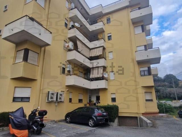 Appartamento in vendita a Cannistrà, Barcellona Pozzo Di Gotto