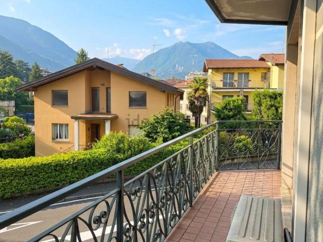 Appartamento in vendita a Carpesino, Erba