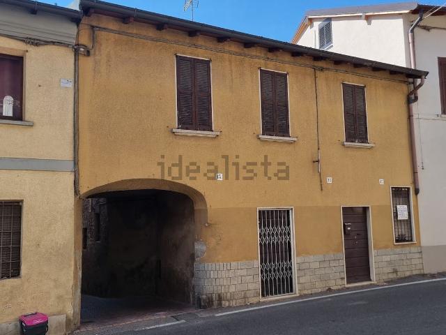 Appartamento in vendita a Carnago, Lombardia