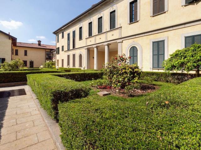 Appartamento in vendita a Guanzate, Lombardia