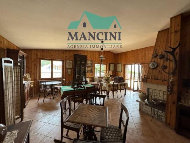 Attico in vendita a Monte Roberto, Ancona