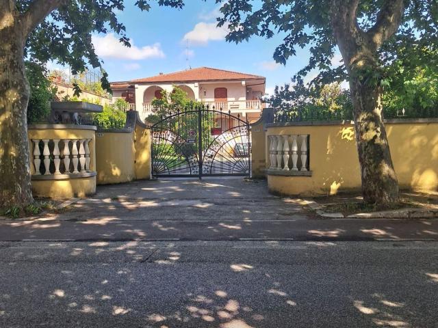 Appartamento in vendita a Frosinone, Lazio