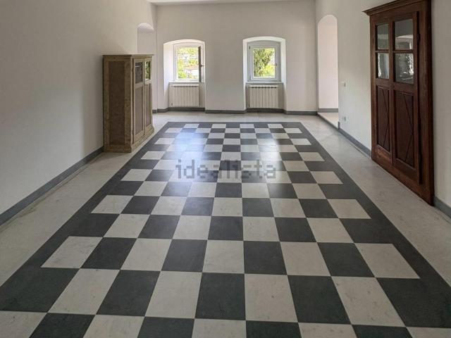 Appartamento in vendita a Fontia, Carrara