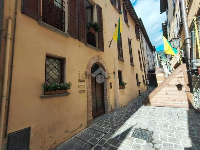 Appartamento in vendita a Gualdo Tadino, Umbria