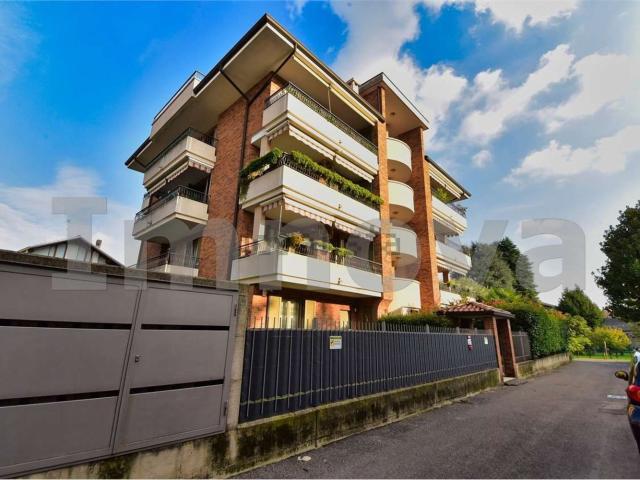 Appartamento in vendita a Cesano Maderno, Lombardia