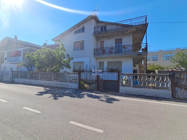 Appartamento in vendita a Teramo, Abruzzo