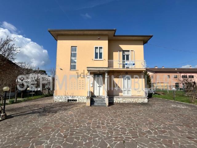 Appartamento in vendita a Gubbio, Umbria