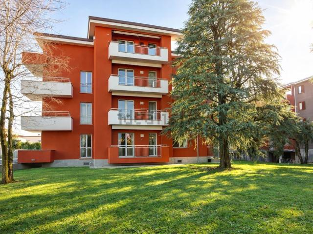 Appartamento in vendita a Rovellasca, Lombardia