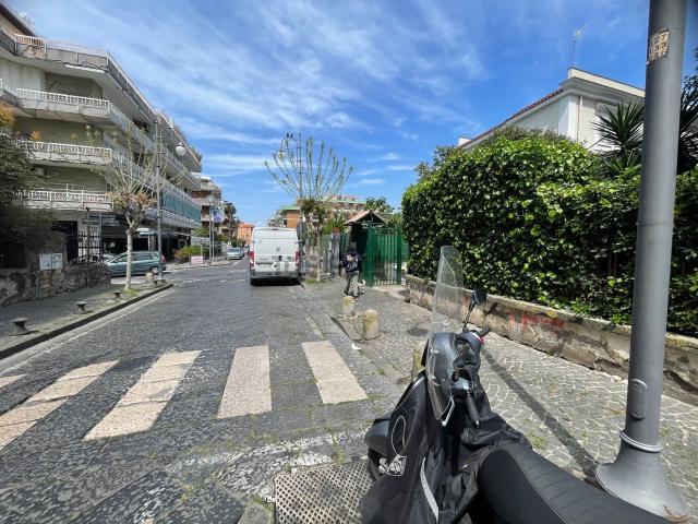 Appartamento in vendita a Portici, Campania