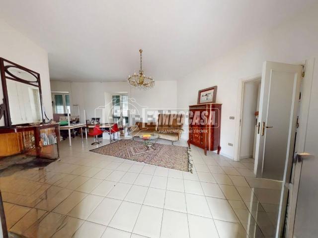 Appartamento in vendita a Borgo San Lorenzo, Aversa
