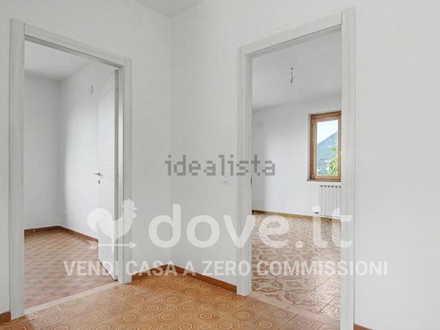 Appartamento in vendita a Rogno, Lombardia