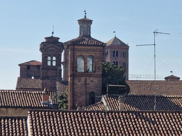 Appartamento in vendita a Baia del Re, Piacenza