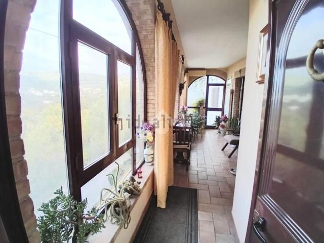 Appartamento in vendita a Spoleto, Umbria