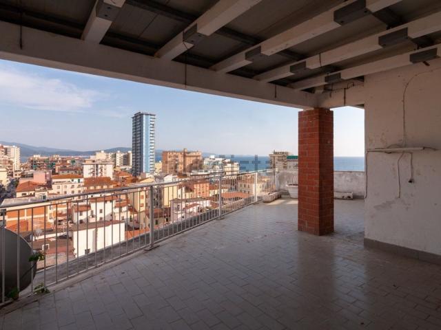 Attico in vendita a Follonica, Toscana