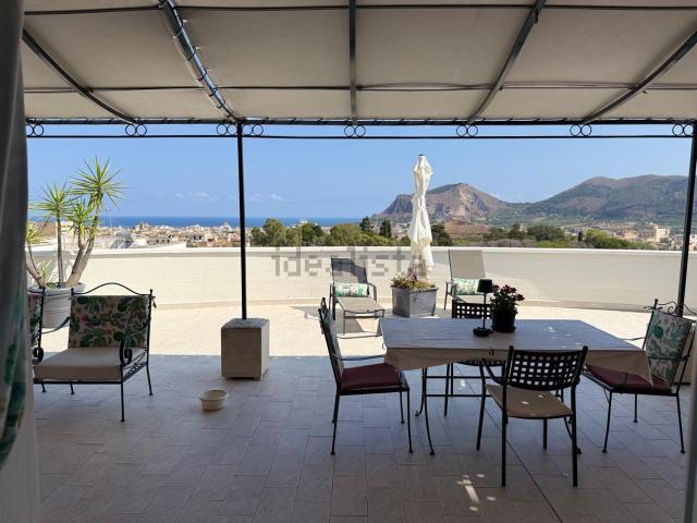 Attico in vendita a Bagheria, Sicilia