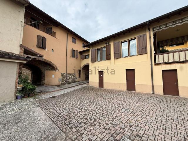 Appartamento in vendita a Colombaro, Corte Franca