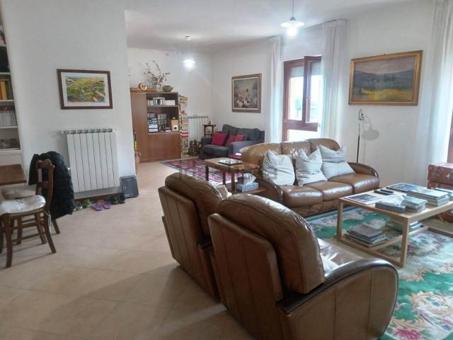 Appartamento in vendita a Acquasparta, Umbria