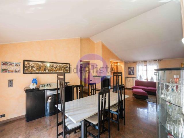 Appartamento in vendita a Comunità Montana della Valle Brembana, Zogno