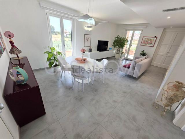Appartamento in vendita a Mosciano Sant'Angelo, Teramo