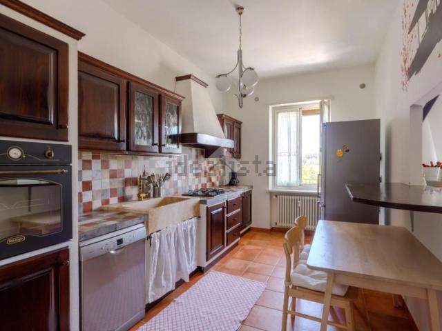 Appartamento in vendita a Roaschia, Piemonte