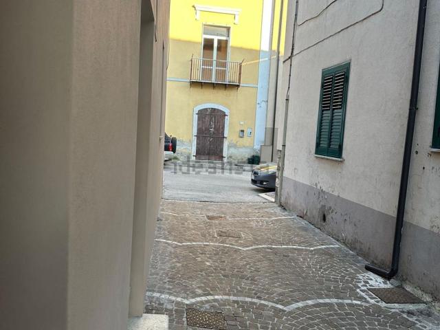 Appartamento in vendita a Pratola Serra, Avellino