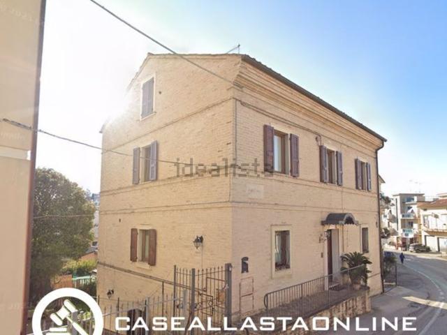 Appartamento in vendita a Rione Murato, Marche