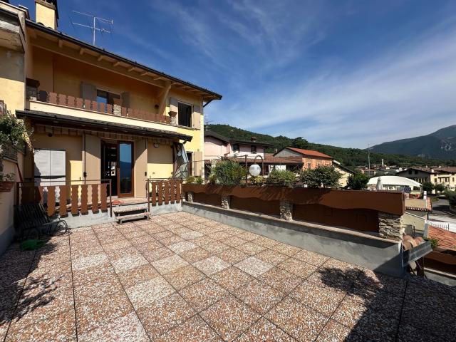 Appartamento in vendita a Corte Franca, Lombardia