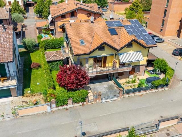 Appartamento in vendita a Montecchio Emilia, Reggio nell'Emilia