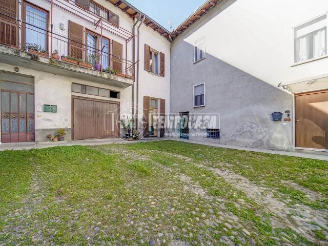 Appartamento in vendita a Sumirago, Lombardia