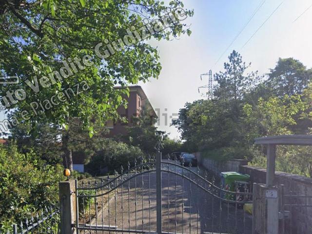 Appartamento in vendita a Fornovo di Taro, Parma