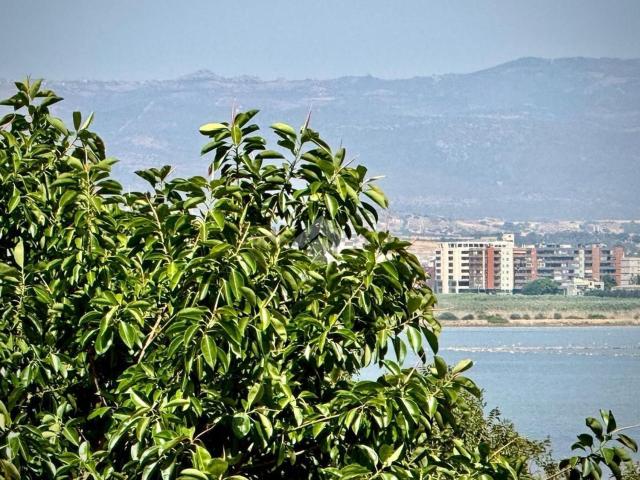 Appartamento in vendita a Genneruxi, Cagliari