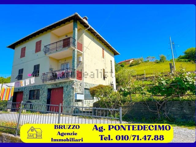 Appartamento in vendita a Campomorone, Liguria