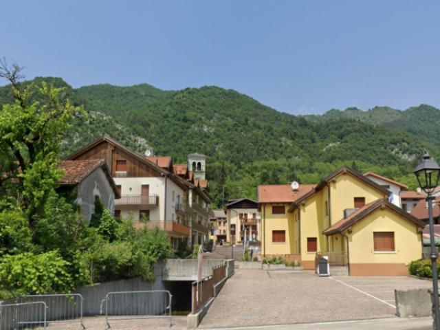 Appartamento in vendita a Barcis, Friuli-Venezia Giulia
