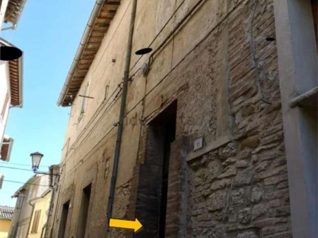 Appartamento in vendita a Esanatoglia, Macerata