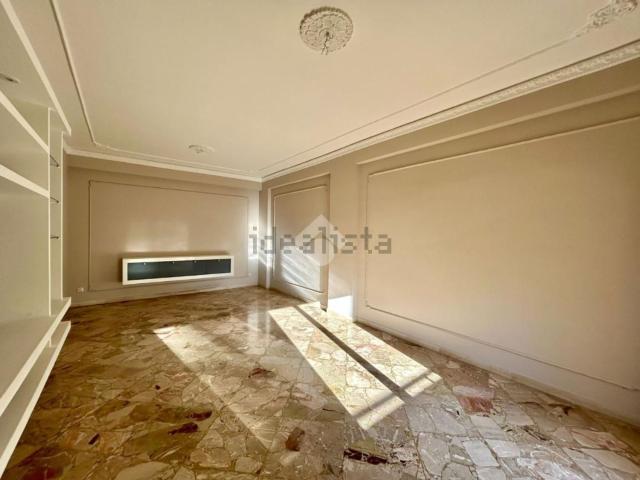 Appartamento in vendita a II Circoscrizione, Palermo