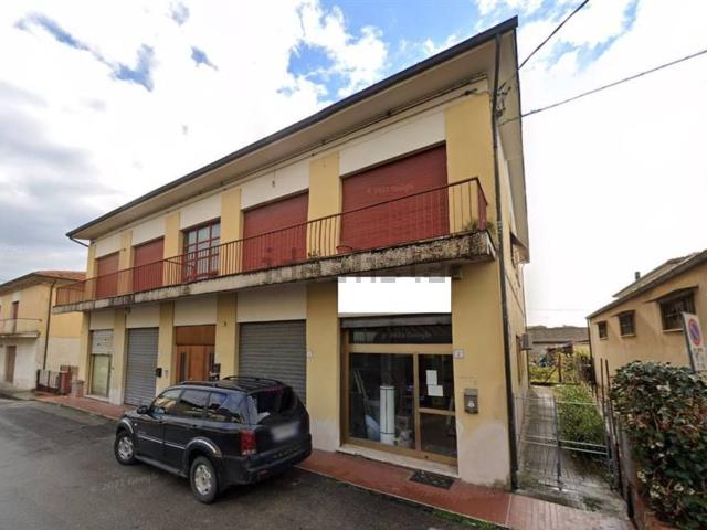 Appartamento in vendita a Alberghi, Uzzano E Castello