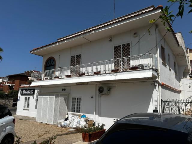Appartamento in vendita a Lido di Enea, Roma Capitale