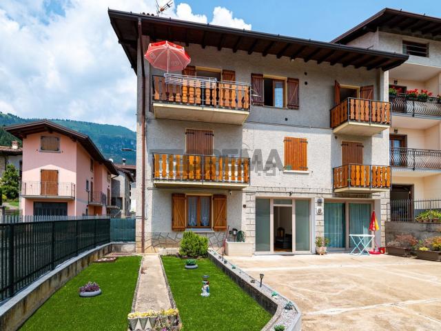 Appartamento in vendita a Rovetta, Lombardia