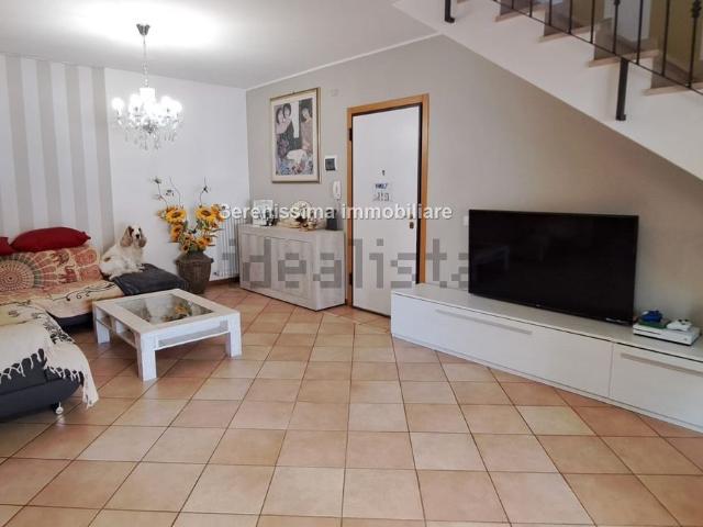 Appartamento in vendita a Vallefoglia, Marche