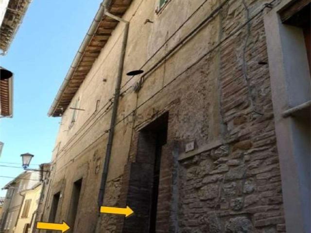 Appartamento in vendita a Esanatoglia, Macerata